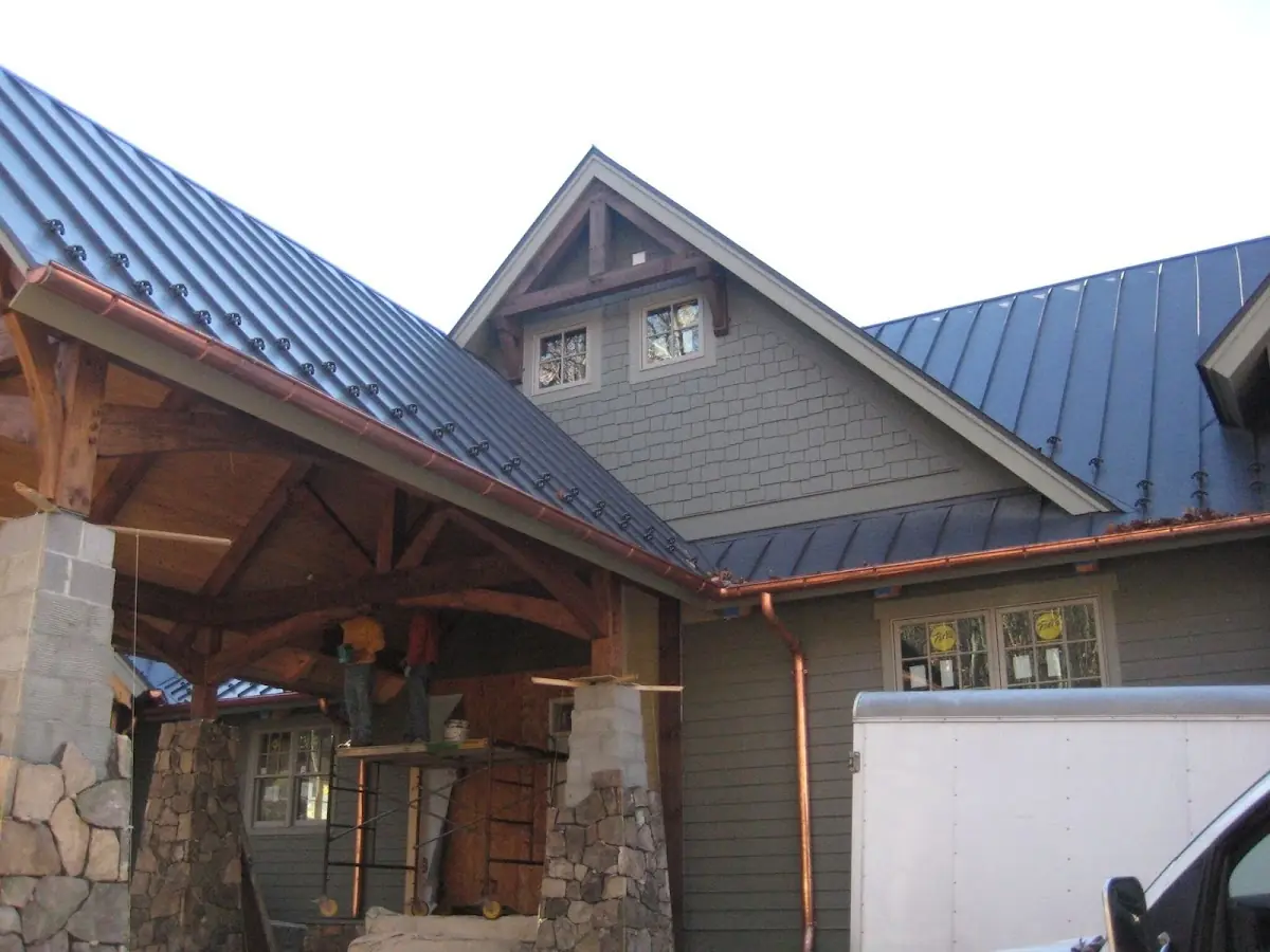 Craftsman Roofing team delivering quality roofing work in Indian Oaks